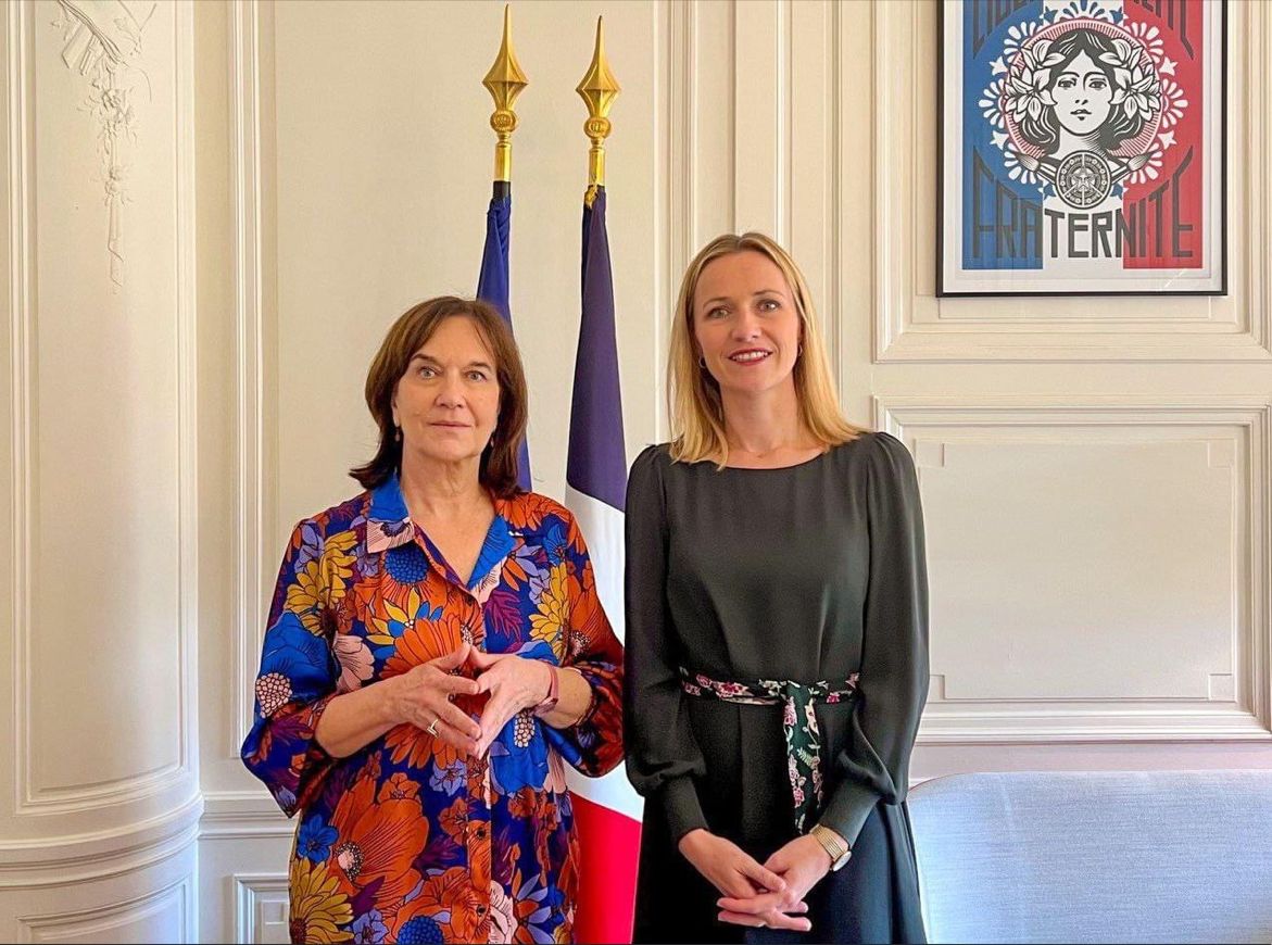 Bérangère Couillard et Laurence Rossignol lors d’un événement institutionnel